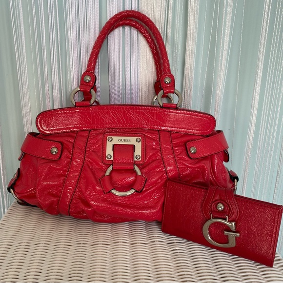 Guess Red Shoulder Bag with Wallet Set - Picture 1 of 17